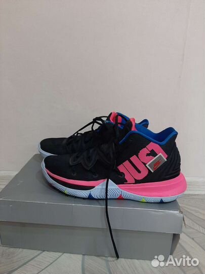 Кроссовки баскетбольные