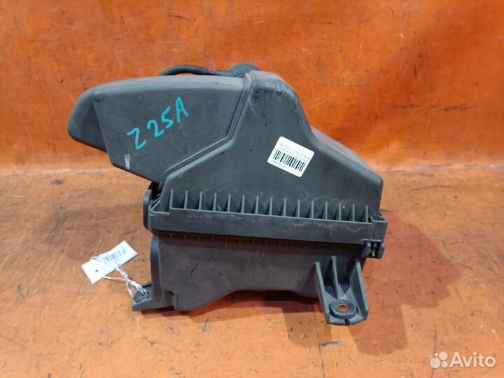 Корпус возд.фильтра Mitsubishi Colt Z25A