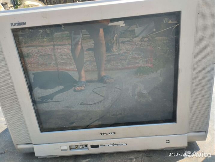 Телевизор б/у