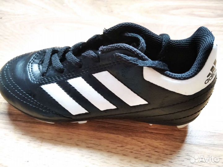 Футбольные бутсы adidas, 29-30 размер