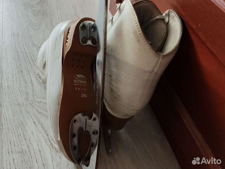 Фигурные коньки edea overture 240