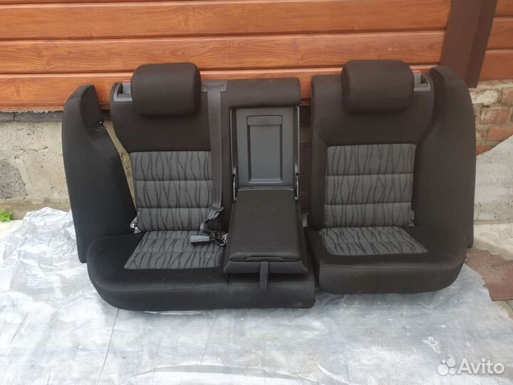 Заднее кресло октавиа