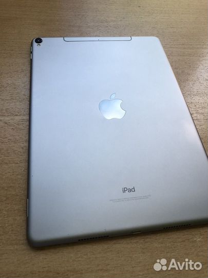 iPad pro 10.5 Wi-Fi + cellular