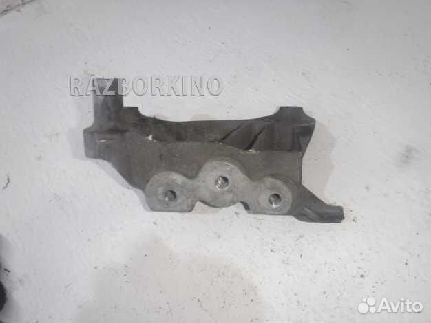 Кронштейн двигателя Опель