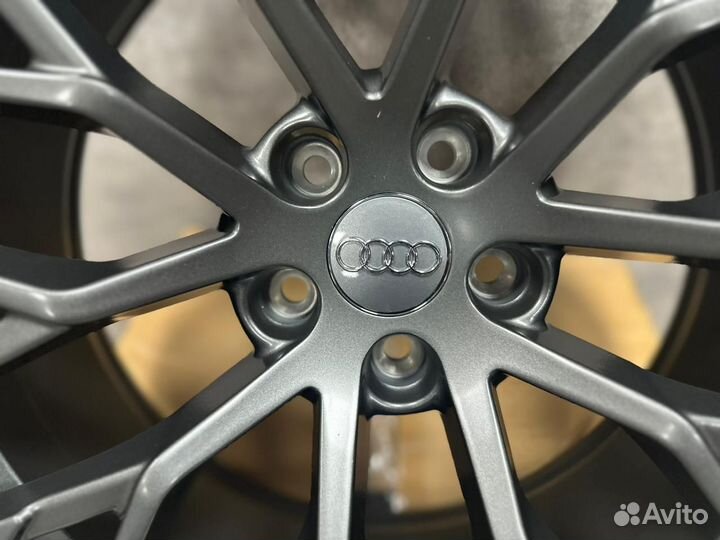 Диски литые R20 Ауди Q7 новые