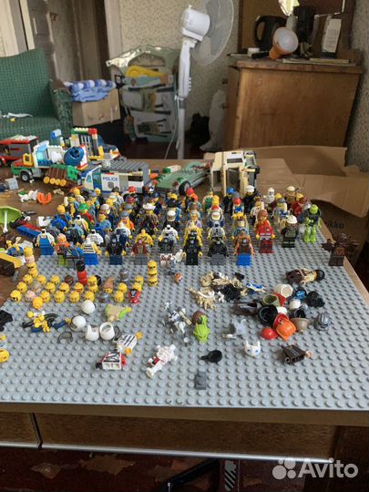 Коробка лего