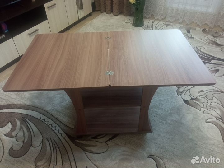 Продам журнальный стол-трансформер