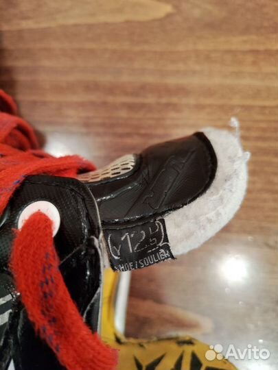 Коньки хоккейные детские