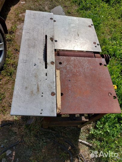 Деревообрабатывающий станок