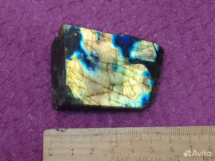 Лабрадорит