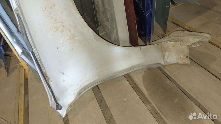 Левое крыло Hyundai Accent