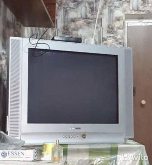 Телевизор samsung