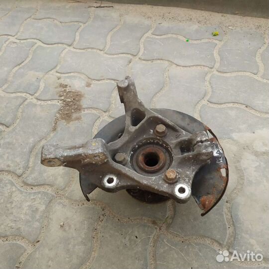 Поворотный кулак правый opel astra j