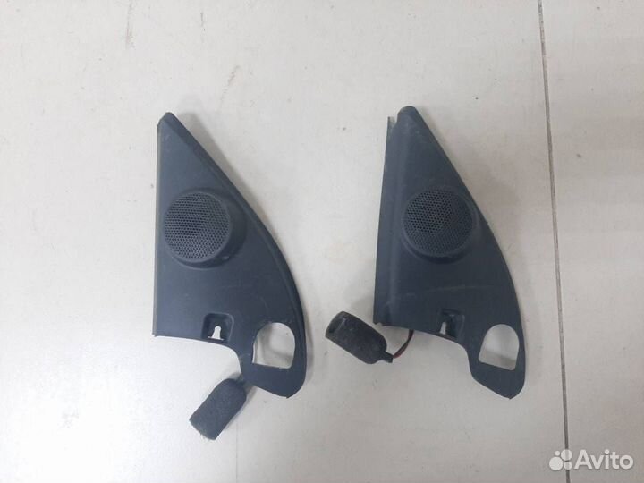 Крышка зеркала внутренняя левая Skoda Rapid 2012-2020