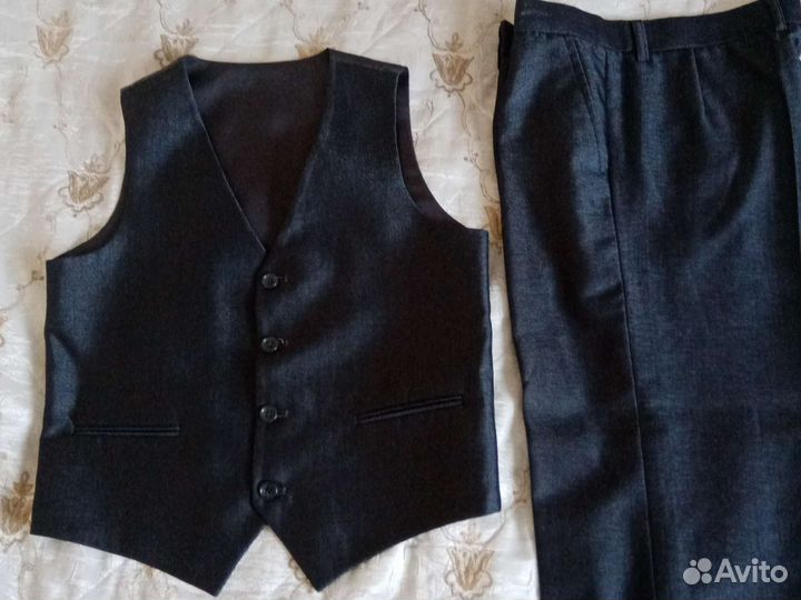 Костюм тройка на мальчика