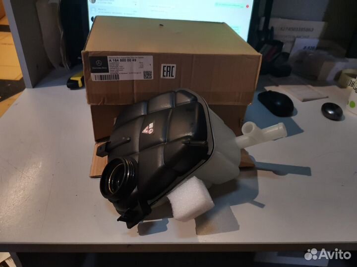 Бак расширительный Mercedes w164 ML GL оригинал