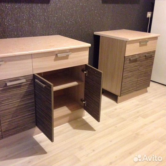 Кухонный гарнитур Зебрано