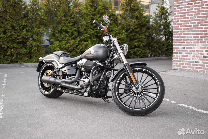 Harley-davidson fxsb breakout