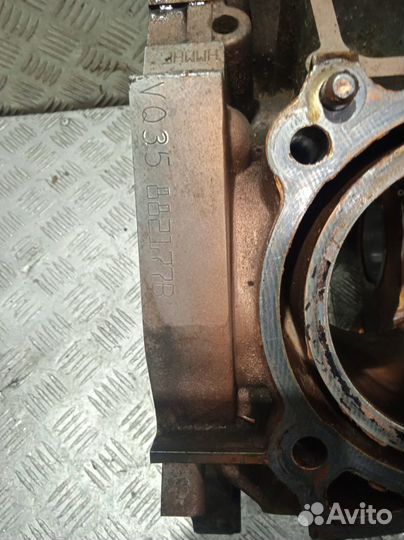 Блок двс VQ35 голый