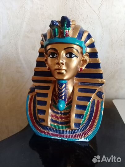 Бюст Тутанхамона