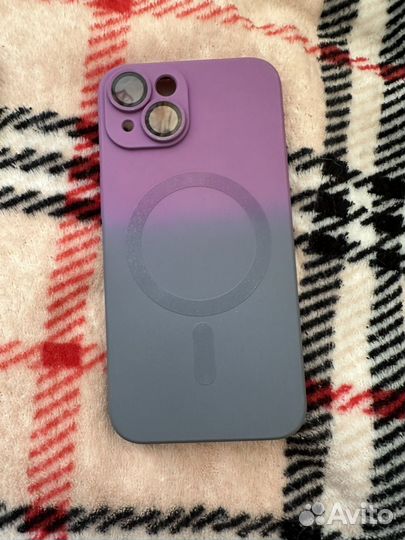 Чехлы на телефон iPhone 14