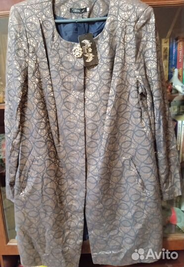 Плащ женский