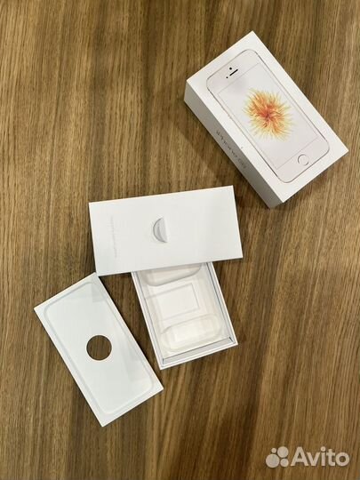 Коробка iPhone SE 32Gb Rose Gold