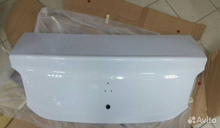 Крышка багажника Renault Логан 2 в цвет кузова