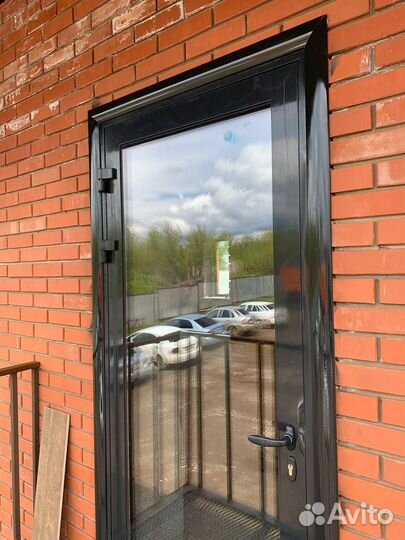 Окрашенные ламинированные окна и двери пвх