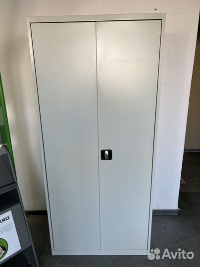 Офисная мебель бу столы тумбы шкафы