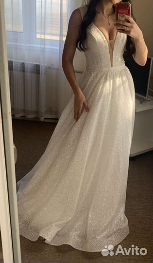 Свадебное платье