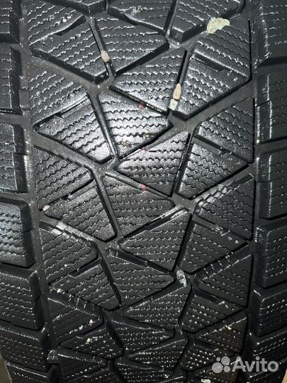 Bridgestone Blizzak DM-V2 235/65 R18
