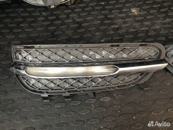 Фара противотуманная левая Led птф Mercedes w212