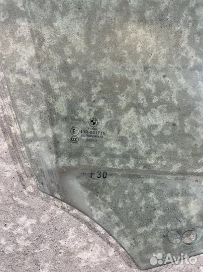 Стекло двери переднее правое bmw f30