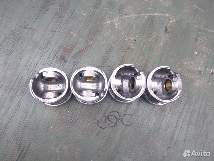 Поршня VW Passat B6 BKP 2л TDI