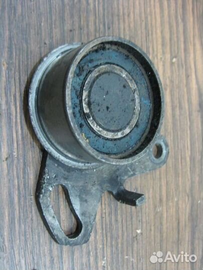 Ролик-натяжитель Mitsubishi Galant (89-92 года) E3