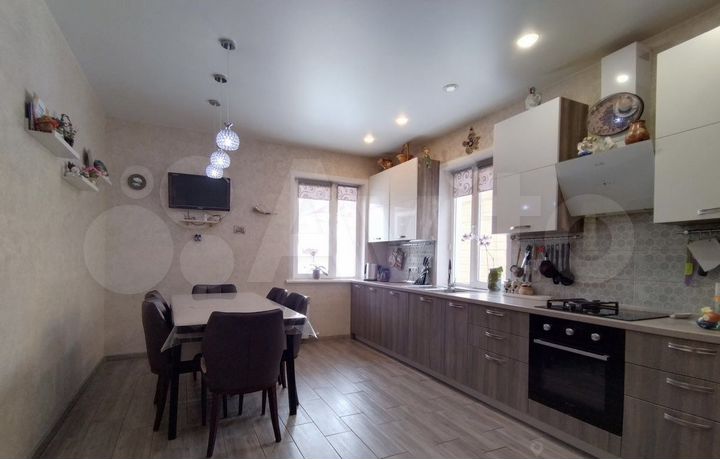 Коттедж 157 м² на участке 6,2 сот.