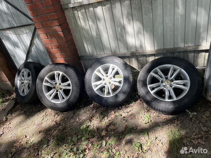 Зимние колеса на nissan qashqai r16 215/65