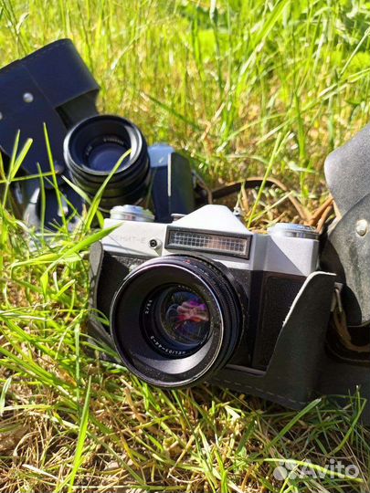 Пленочный фотоаппарат зенит