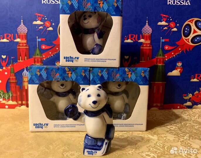 Мишка Хоккеист. Гжель Фарфор. Олимпиада Сочи 2014
