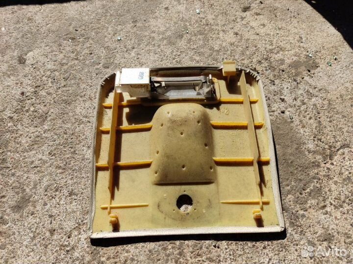 Крышка фонаря Volkswagen Golf 2 хетчбек 1.8I 1992