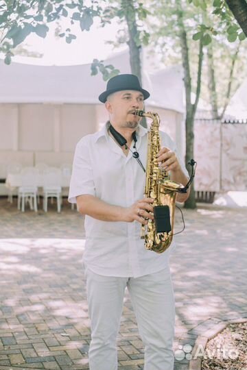 Саксофонист на мероприятие