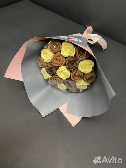 Шоколадные Розы - 19 шт в Букете