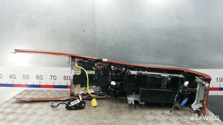 Подлокотник Volkswagen Phaeton 2006