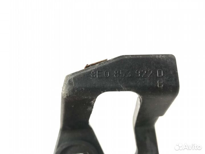 Кронштейн крыла Audi A4 B7