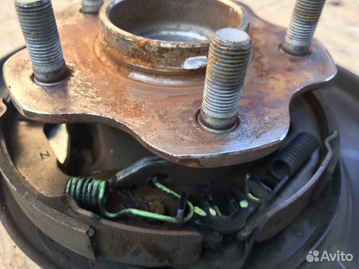 Ступица задняя левая Ниссан Икстрейл Т-31,32