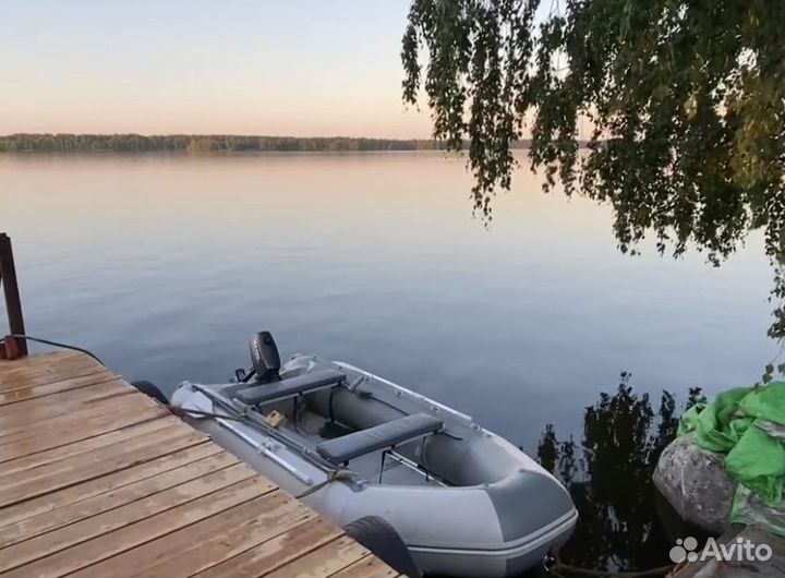 Дровяная баня на берегу озера