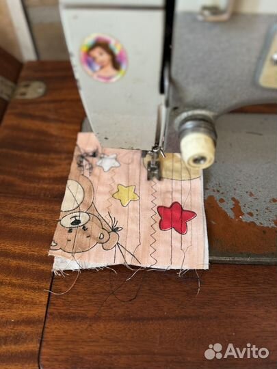 Швейная машина Чайка 3