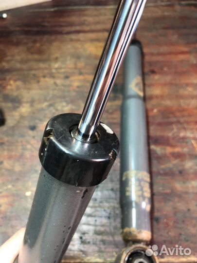 Задние стойки Skoda Octavia Tur