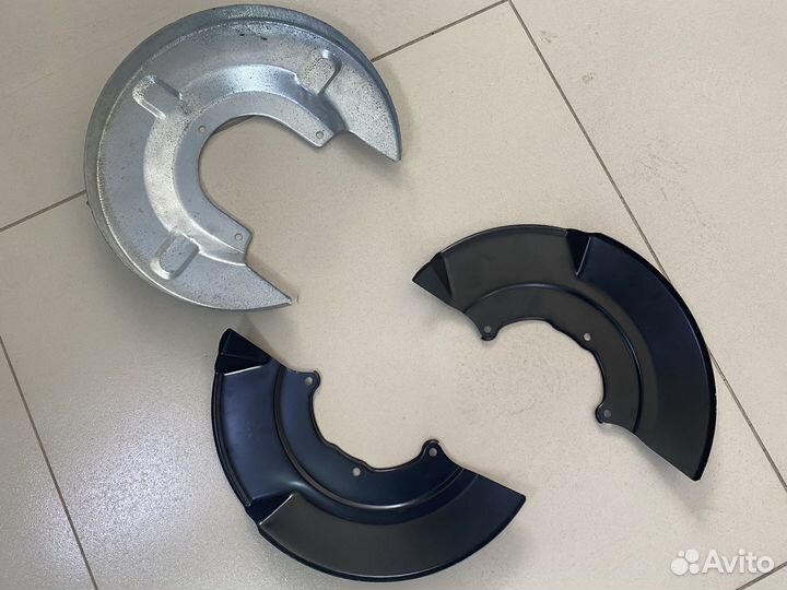 Пыльник/защита тормозного диска Volkswagen T4